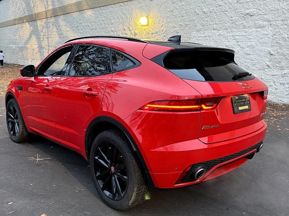 2020 Jaguar E-Pace - Image 9 of 15