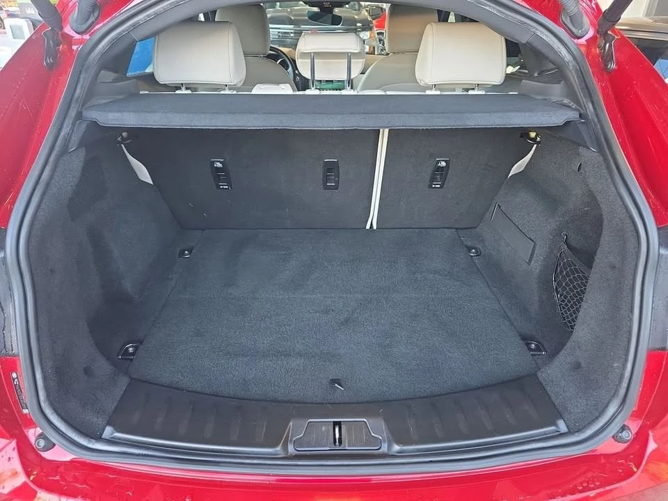 2020 Jaguar E-Pace - Image 19 of 20