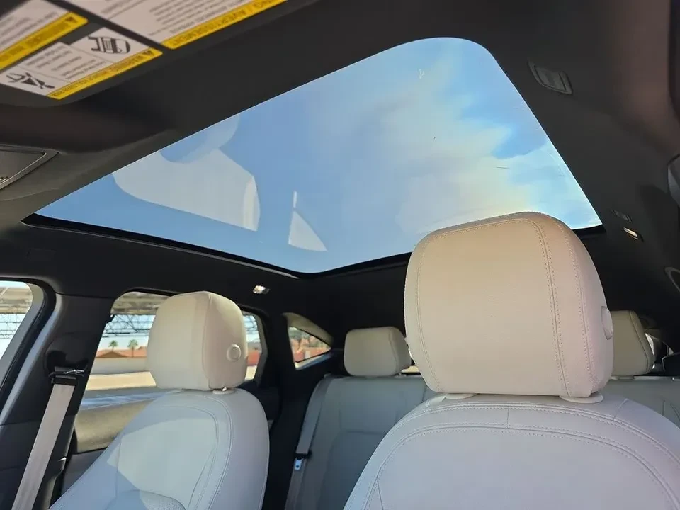 2020 Jaguar E-Pace - Image 16 of 20