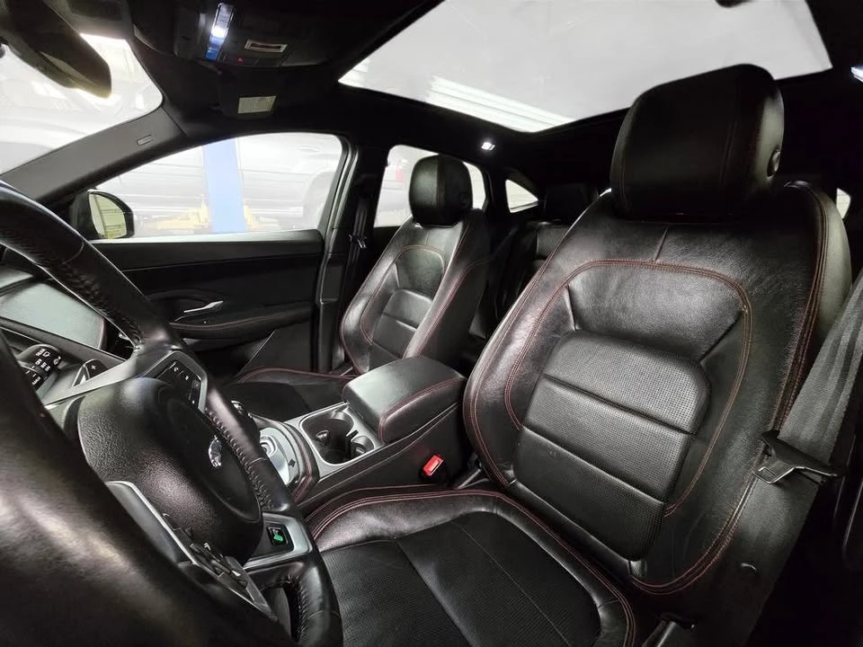 2020 Jaguar E-Pace - Image 5 of 19