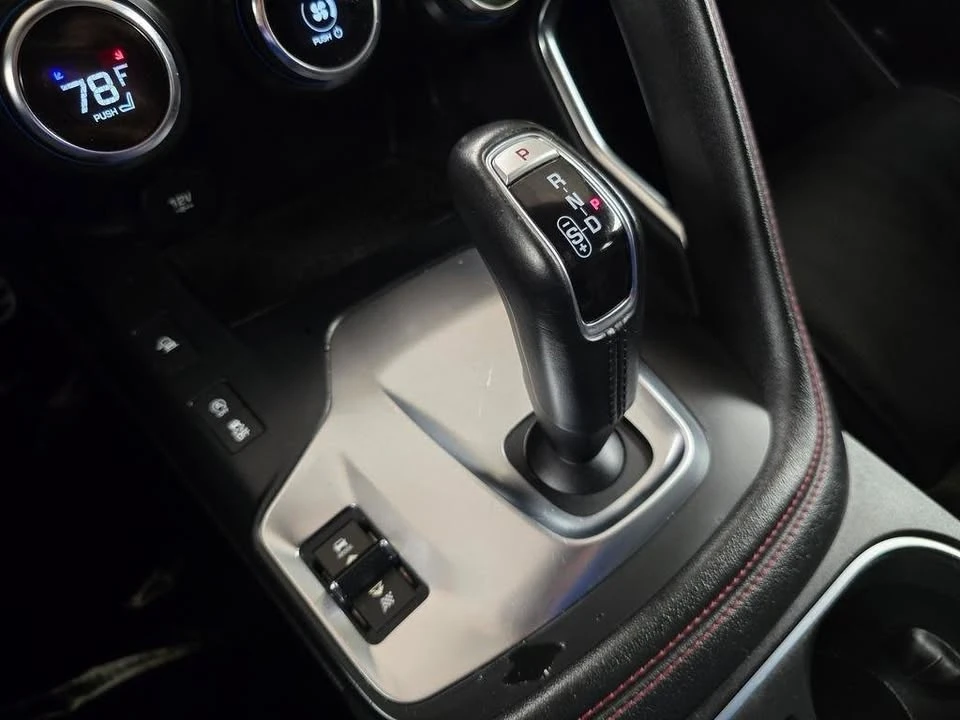 2020 Jaguar E-Pace - Image 7 of 19
