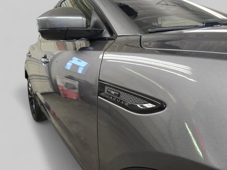 2020 Jaguar E-Pace - Image 17 of 19