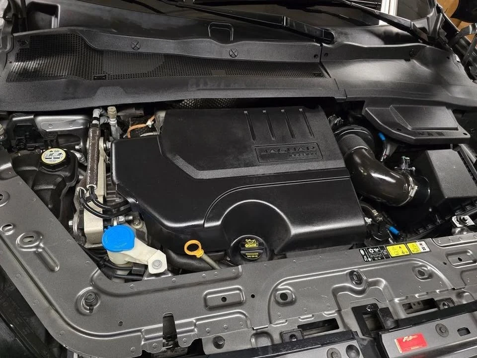2020 Jaguar E-Pace - Image 13 of 19