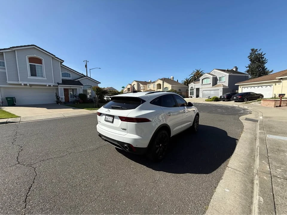2020 Jaguar E-Pace - Image 4 of 6