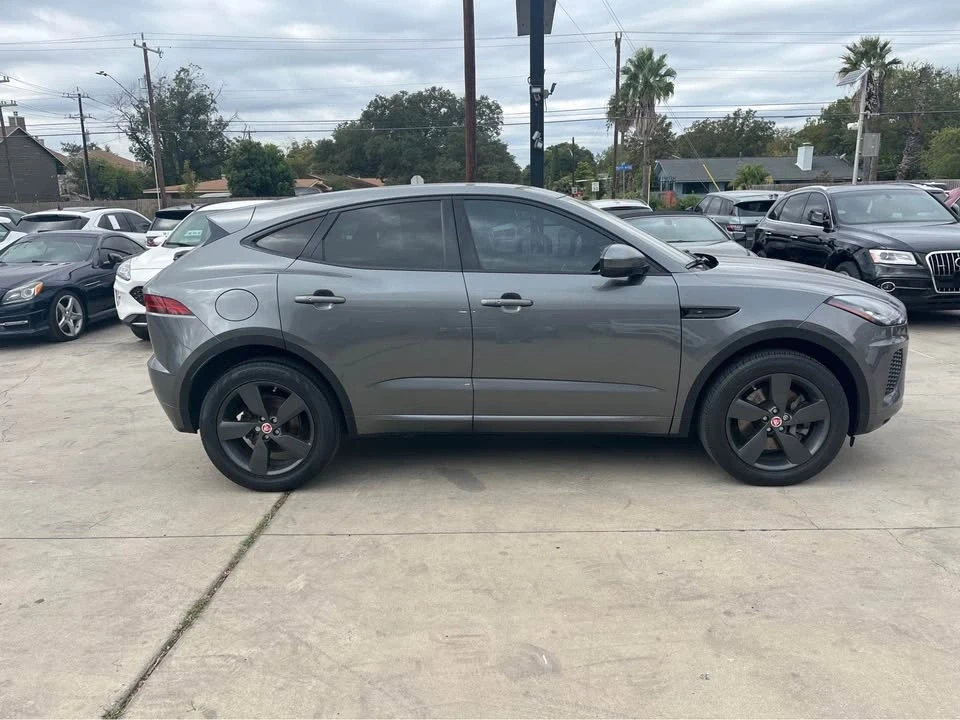 2020 Jaguar E-Pace - Image 5 of 15