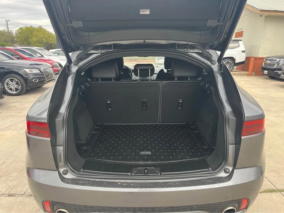 2020 Jaguar E-Pace - Image 10 of 15