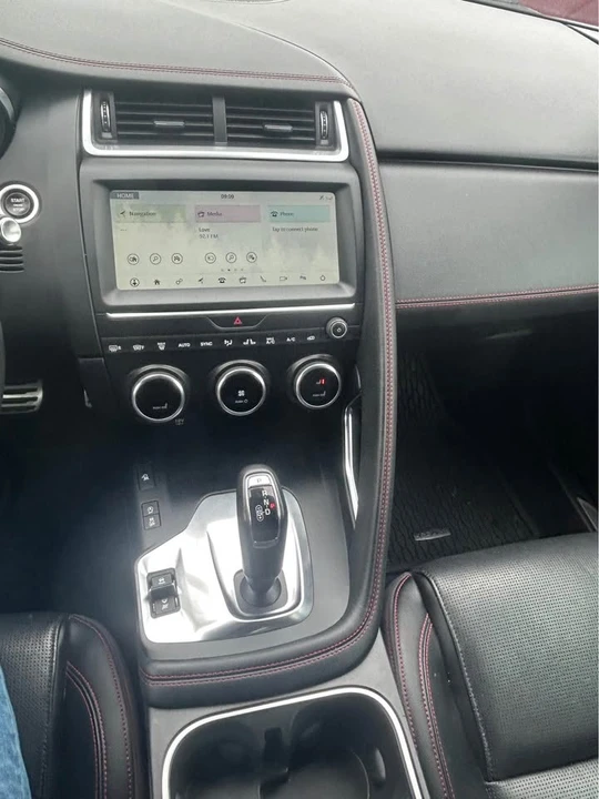 2020 Jaguar E-Pace - Image 11 of 12