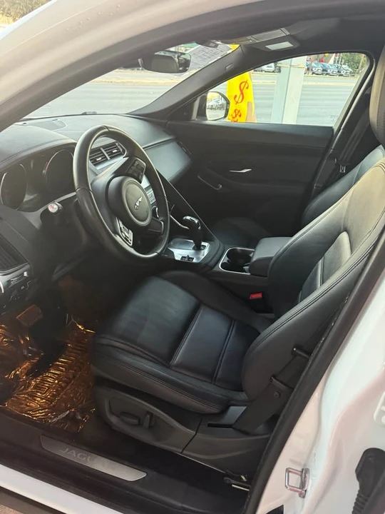 2020 Jaguar E-Pace - Image 4 of 6