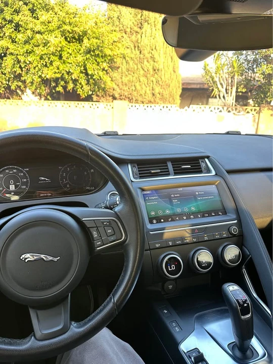2020 Jaguar E-Pace - Image 4 of 6