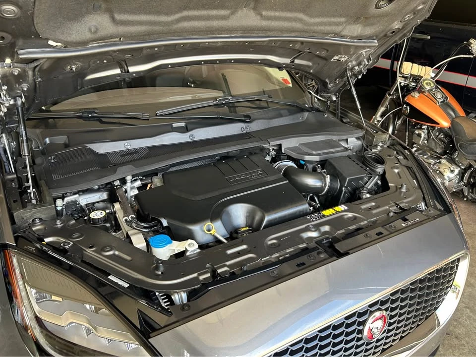 2020 Jaguar E-Pace - Image 15 of 15