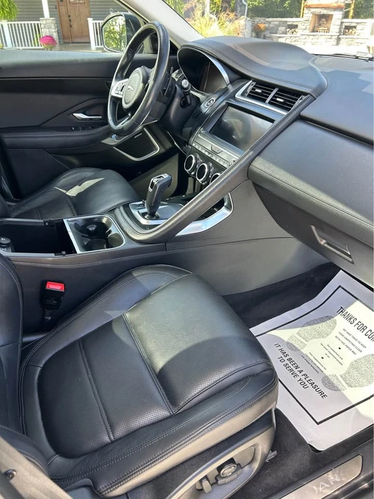 2020 Jaguar E-Pace - Image 9 of 15