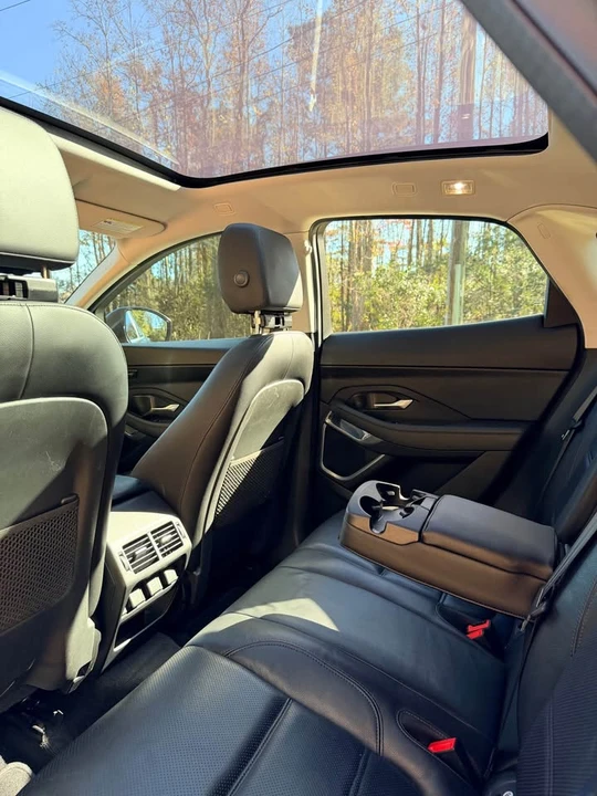 2020 Jaguar E-Pace - Image 9 of 10