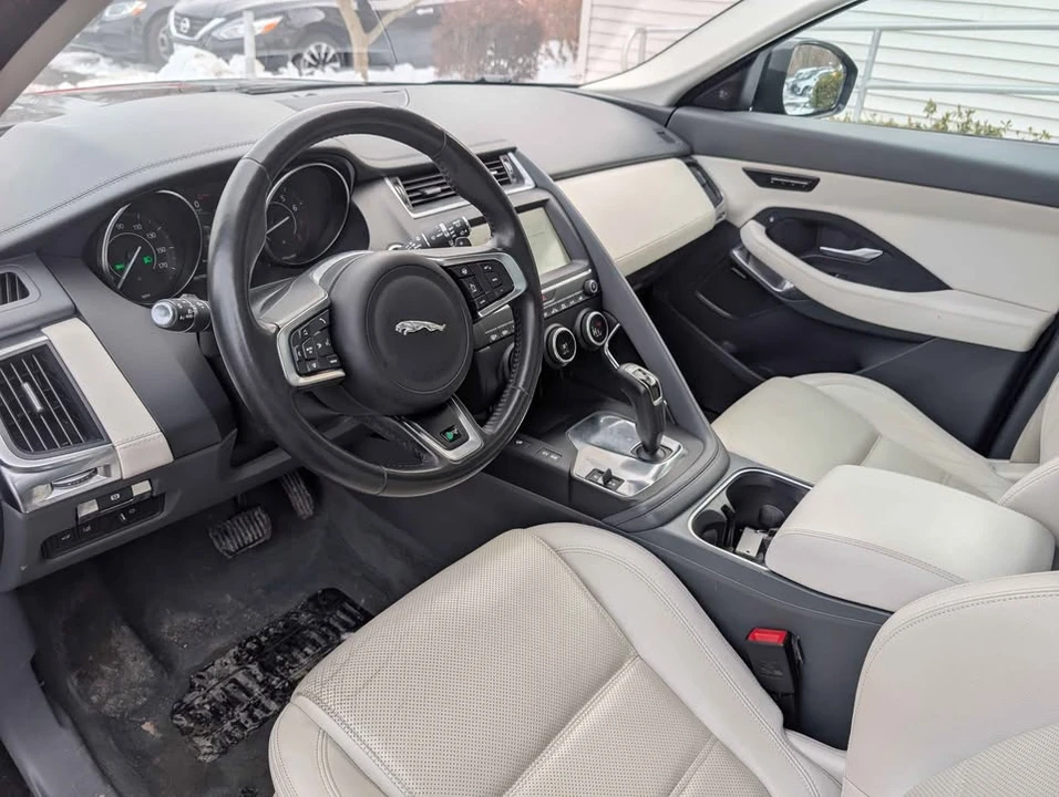 2020 Jaguar E-Pace - Image 7 of 19