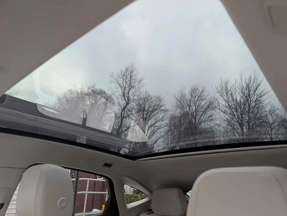 2020 Jaguar E-Pace - Image 18 of 19
