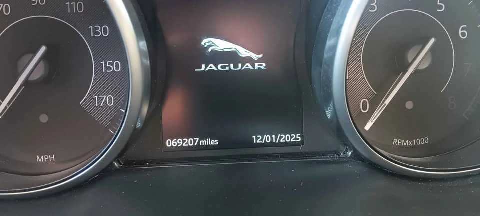 2020 Jaguar E-Pace - Image 5 of 6