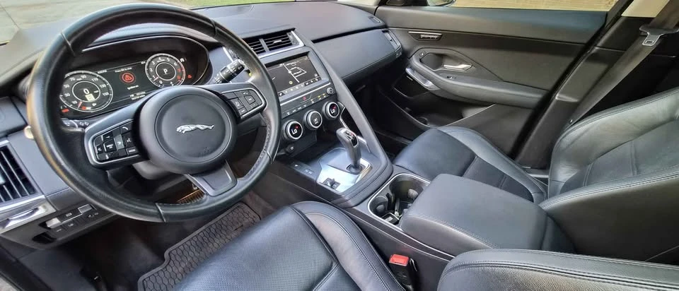 2020 Jaguar E-Pace - Image 10 of 20
