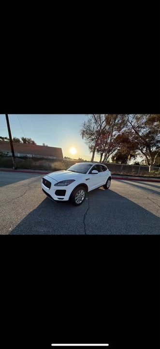 2020 Jaguar E-Pace - Image 4 of 20
