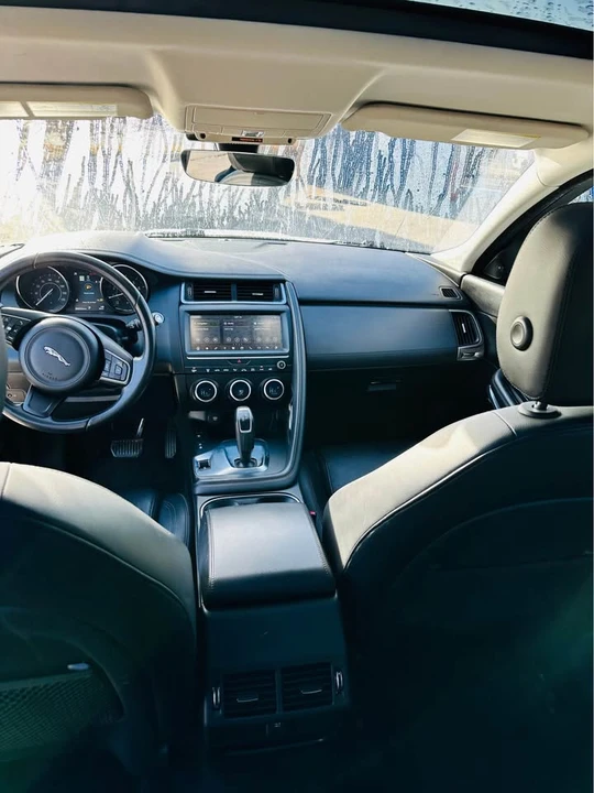 2020 Jaguar E-Pace - Image 6 of 11