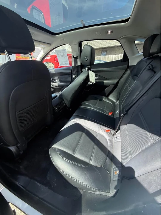 2020 Jaguar E-Pace - Image 7 of 11
