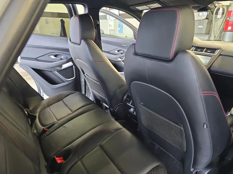 2020 Jaguar E-Pace - Image 10 of 19