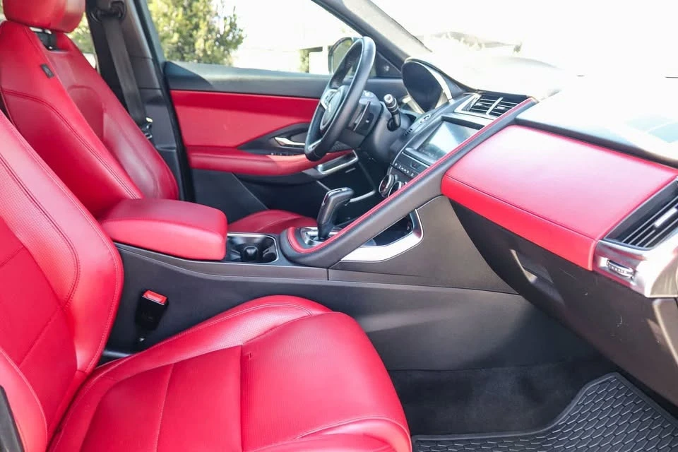 2020 Jaguar E-Pace - Image 4 of 8