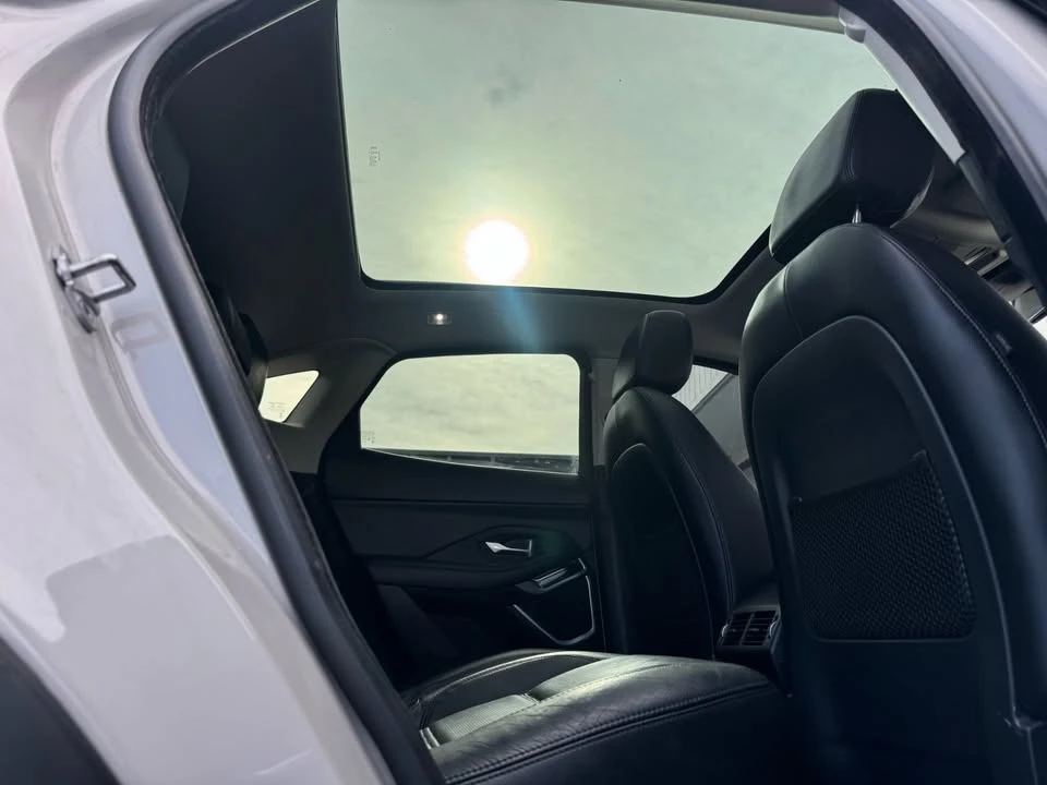 2020 Jaguar E-Pace - Image 16 of 20