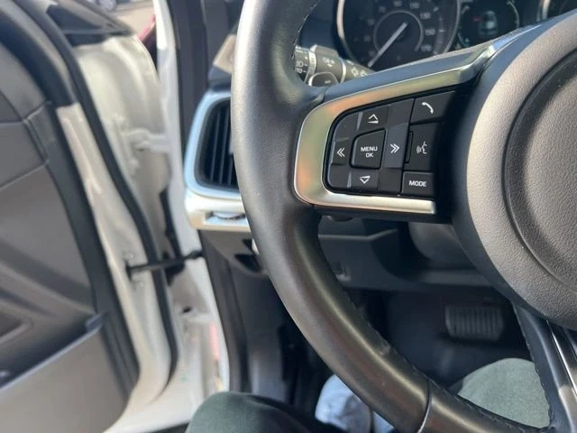 2020 Jaguar E-Pace - Image 14 of 20