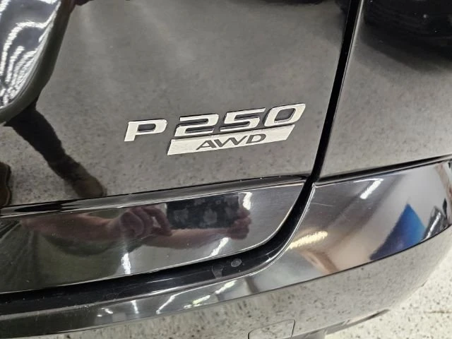 2020 Jaguar E-Pace - Image 16 of 18