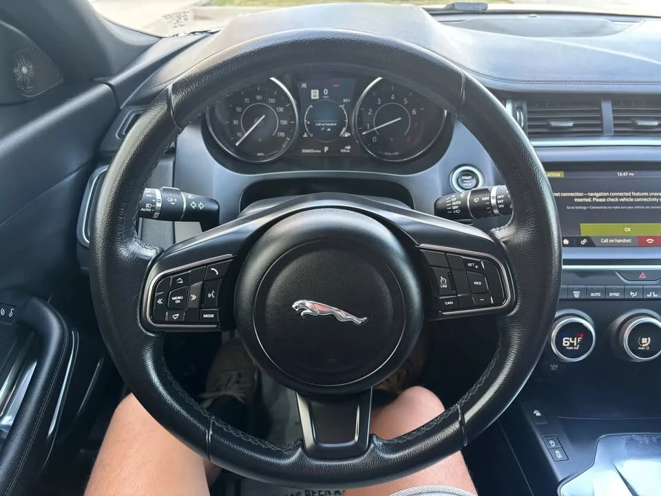 2020 Jaguar E-Pace - Image 16 of 17