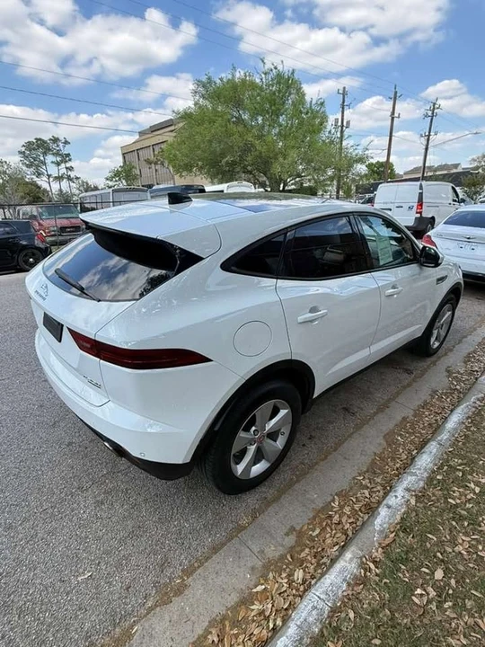 2020 Jaguar E-Pace - Image 5 of 10