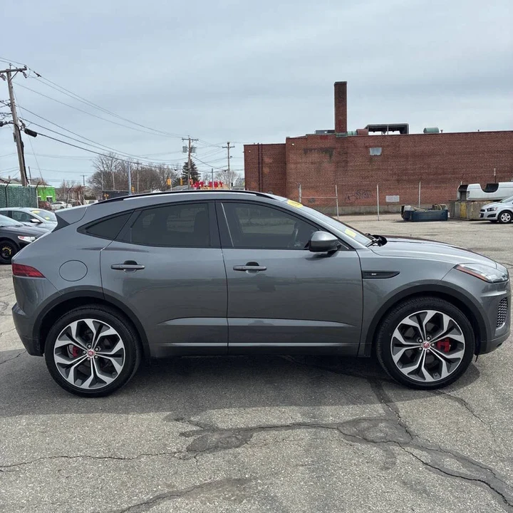 2020 Jaguar E-Pace - Image 15 of 17