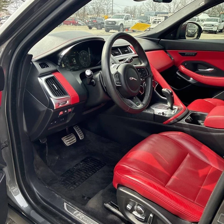 2020 Jaguar E-Pace - Image 4 of 17