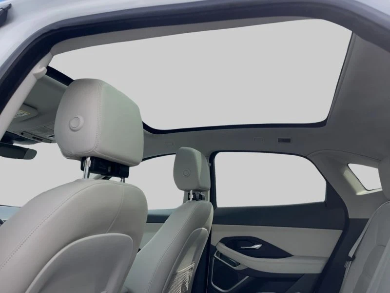 2020 Jaguar E-Pace - Image 17 of 19