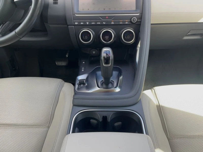 2020 Jaguar E-Pace - Image 15 of 19