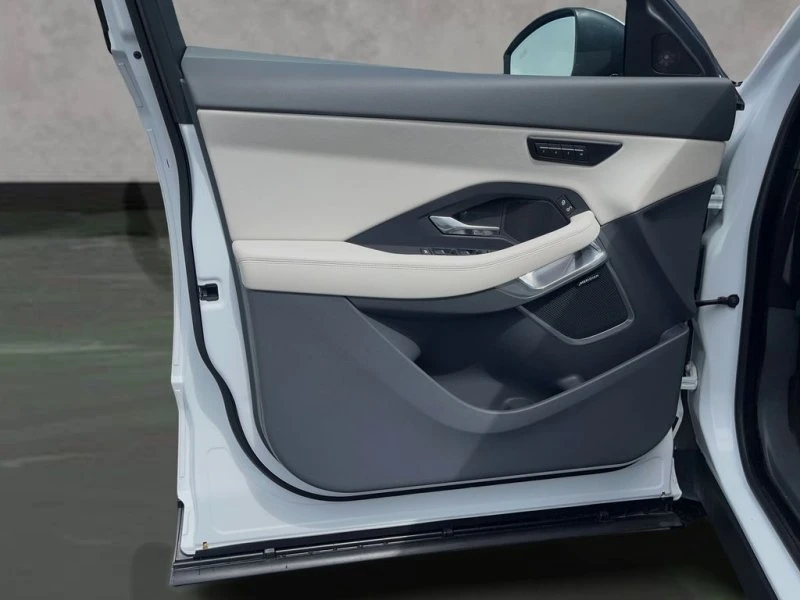 2020 Jaguar E-Pace - Image 8 of 19