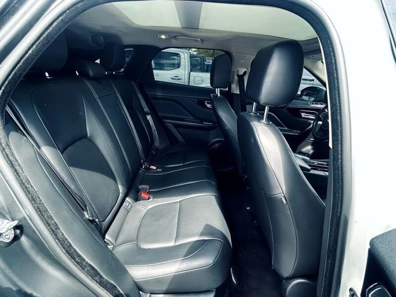 2020 Jaguar F-Pace - Image 13 of 20