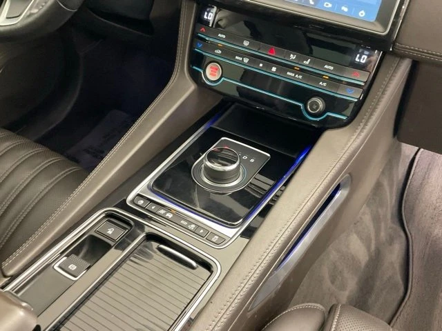 2020 Jaguar F-Pace - Image 17 of 20