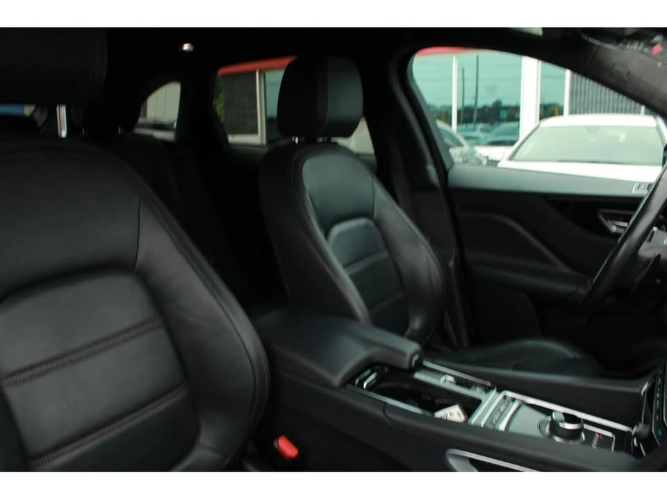 2020 Jaguar F-Pace - Image 13 of 20