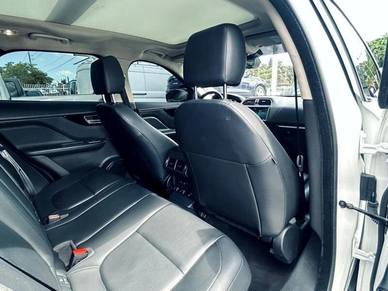 2020 Jaguar F-Pace - Image 13 of 19