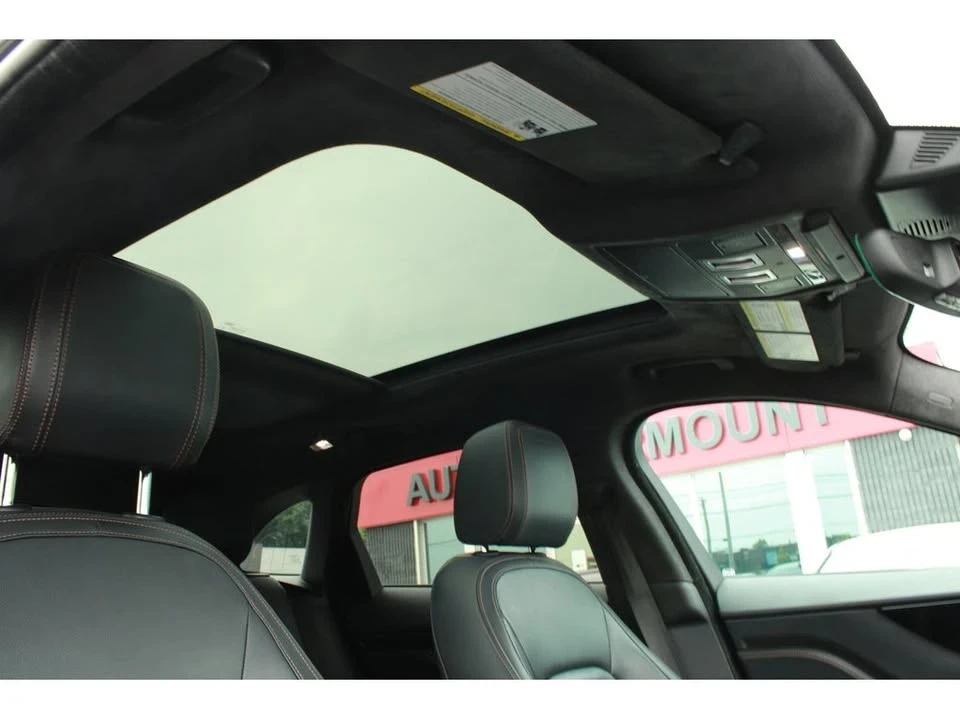 2020 Jaguar F-Pace - Image 15 of 20