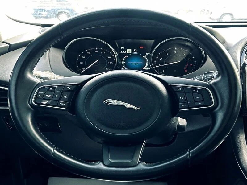 2020 Jaguar F-Pace - Image 17 of 19
