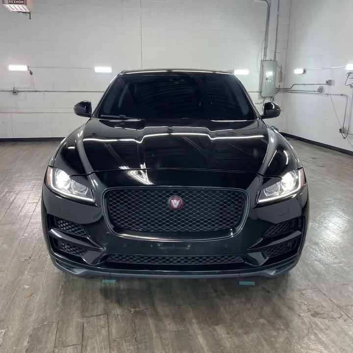 2020 Jaguar F-Pace - Image 2 of 19
