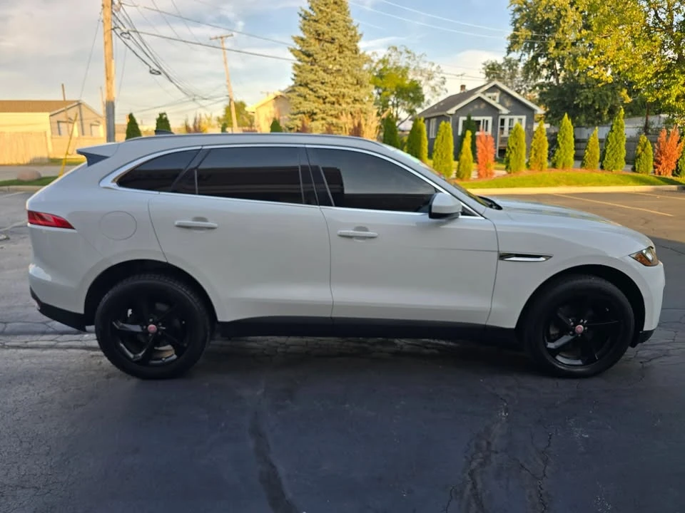 2020 Jaguar F-Pace - Image 15 of 20