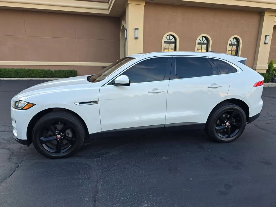 2020 Jaguar F-Pace - Image 9 of 20