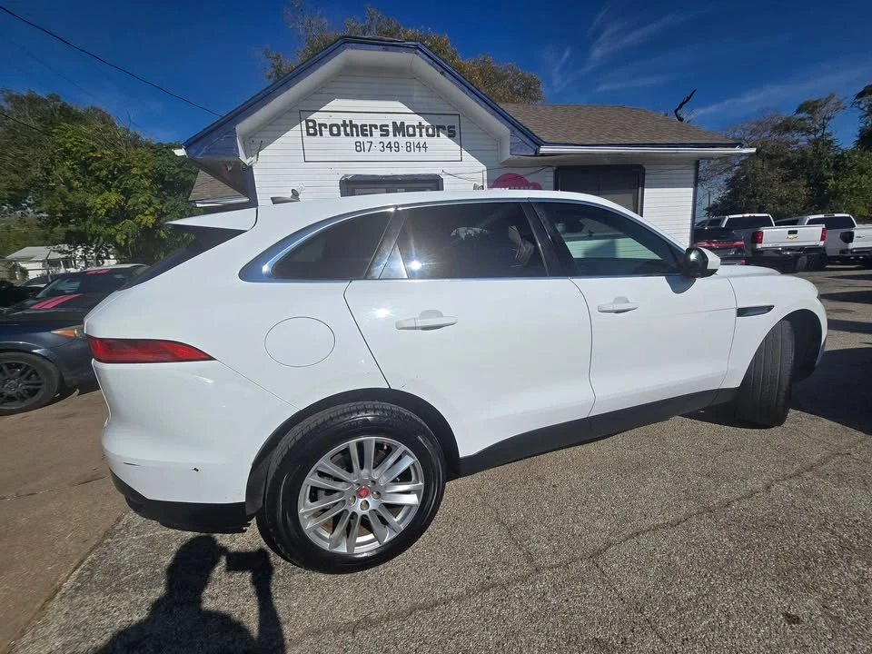 2020 Jaguar F-Pace - Image 2 of 19