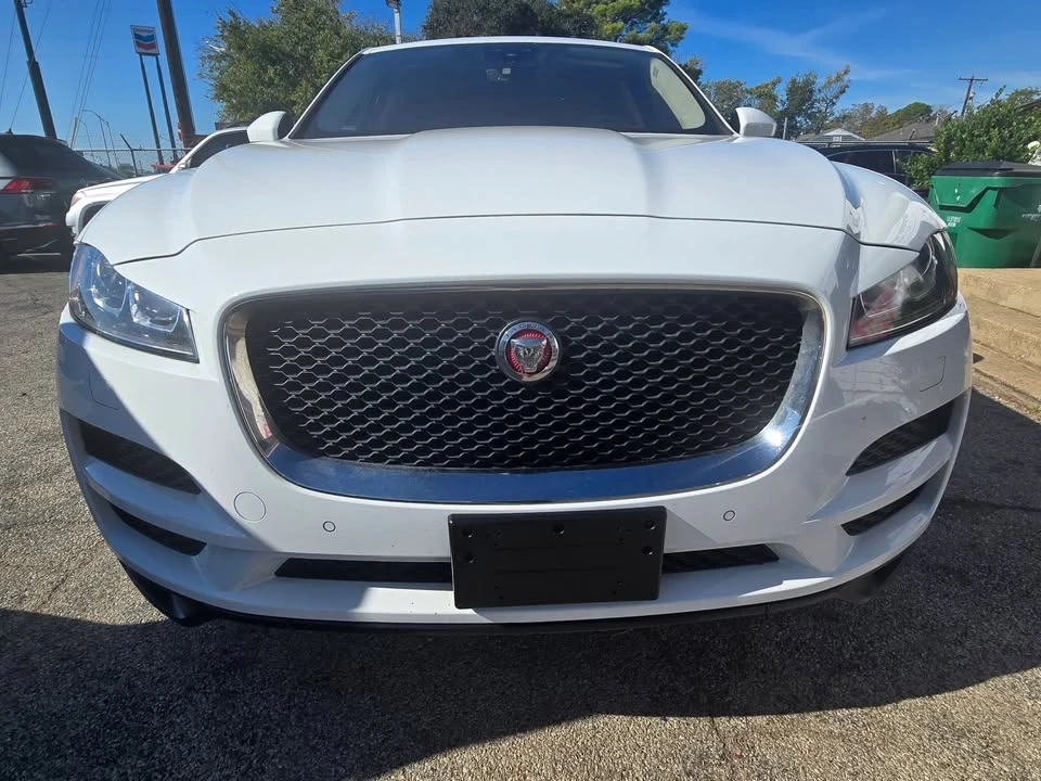 2020 Jaguar F-Pace - Image 8 of 19