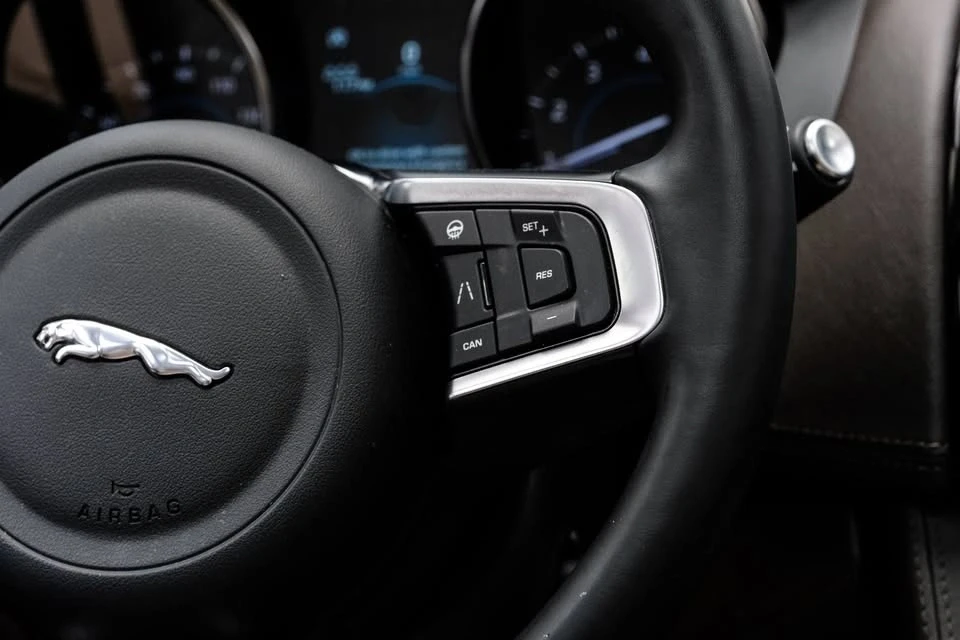 2020 Jaguar F-Pace - Image 19 of 19