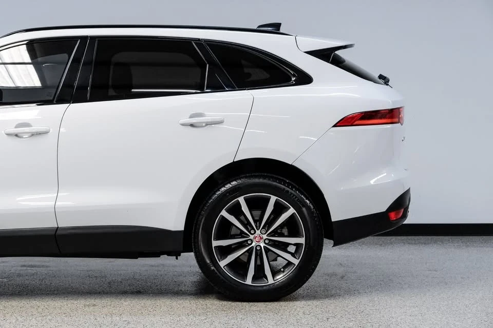 2020 Jaguar F-Pace - Image 13 of 19