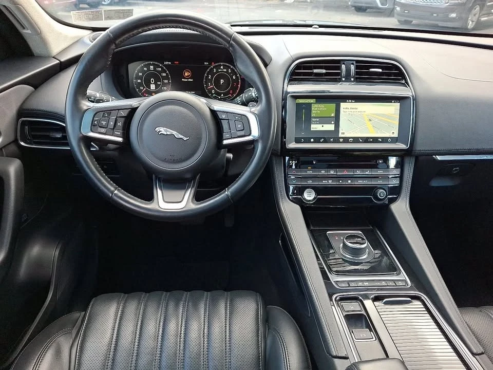 2020 Jaguar F-Pace - Image 11 of 20