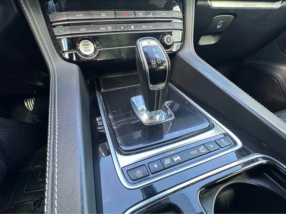 2020 Jaguar F-Pace - Image 19 of 20